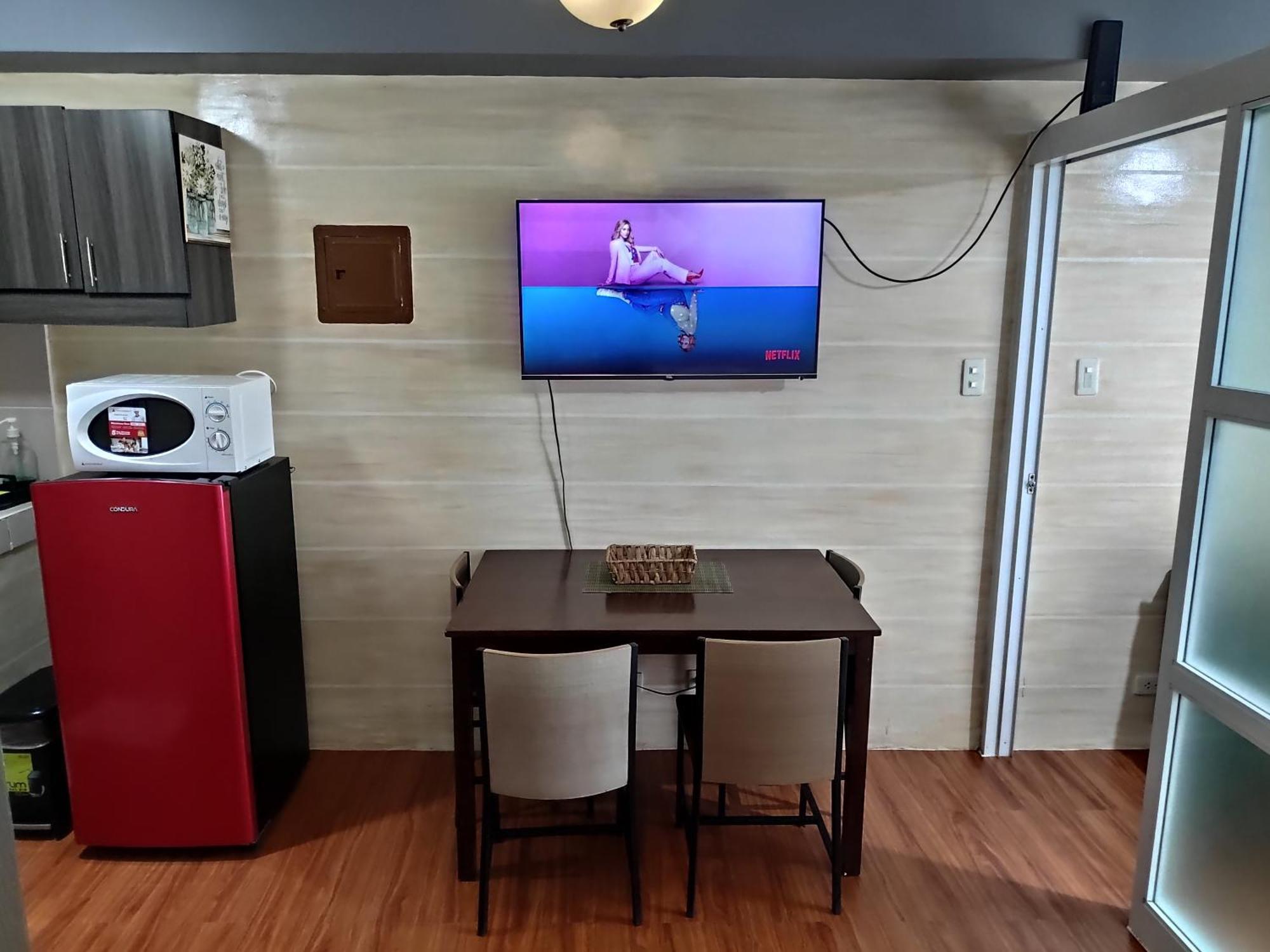 Tagaytay Staycation By Naya And Darla W Free Swimming Pool, Wifi & Netflix Tagaytay City Екстер'єр фото