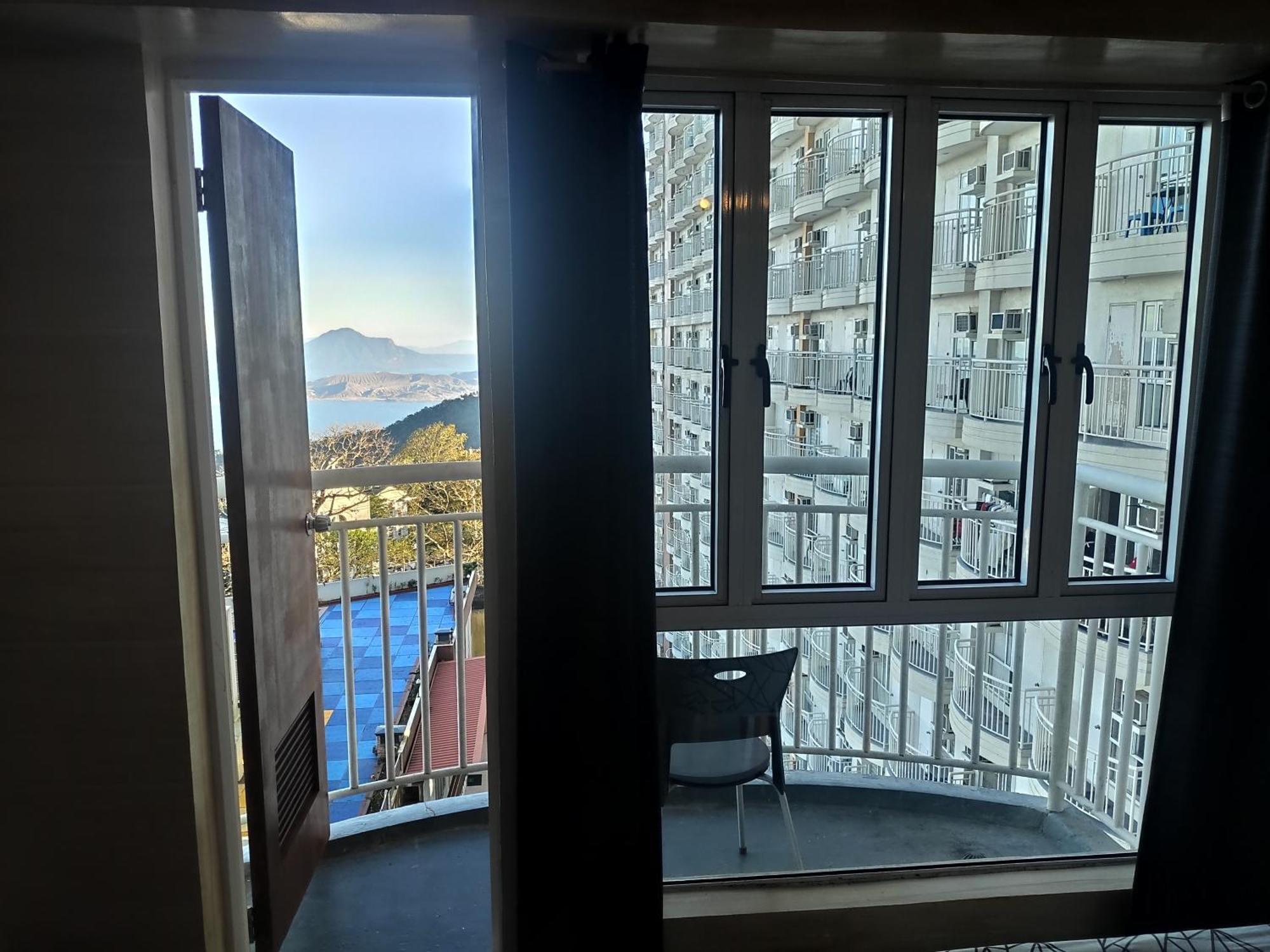 Tagaytay Staycation By Naya And Darla W Free Swimming Pool, Wifi & Netflix Tagaytay City Екстер'єр фото